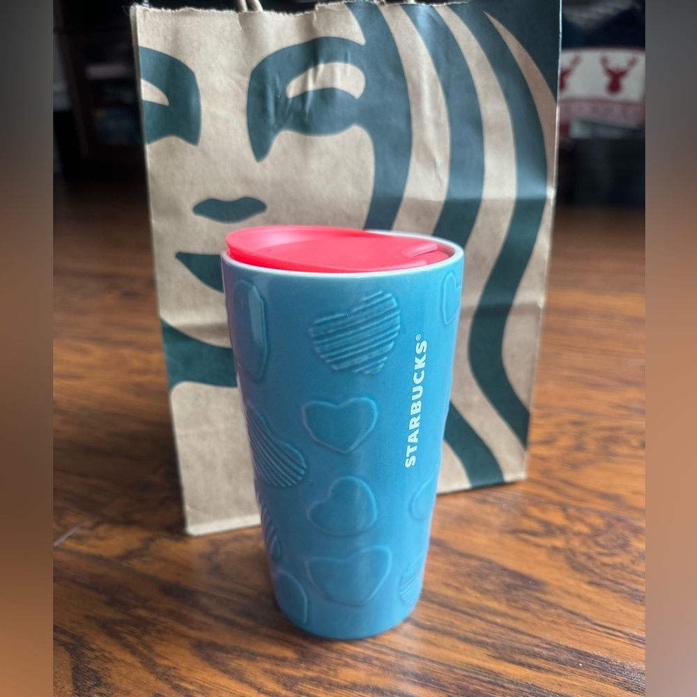 NWT Starbucks 2023 Valentines Bondi Taffy Hearts Ceramic Tumbler w/ Lid 12oz